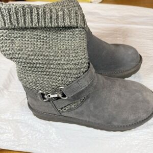 Women's UGG Purl Strap Boot Gray Size 7 #1098080 Winter Fall Cozy Warm S